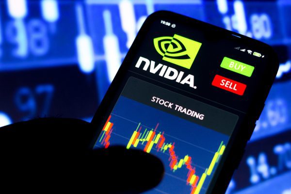 NVIDIA cae un 10% a medida que las acciones tecnológicas de EE.UU. reciben un duro golpe