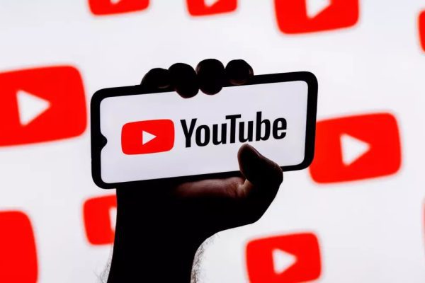 YouTube activa una nueva función para denunciar los deepfakes creados con IA
