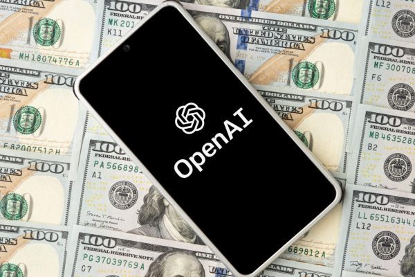 OpenAI busca financiameinto y podría superar los U$S 100.000 millones de valor de mercado