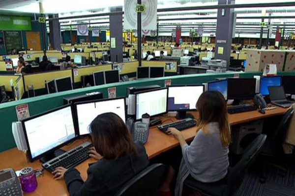 La fiebre de la IA sacude a la capital mundial de los call centers: ¿oportunidad o amenaza?