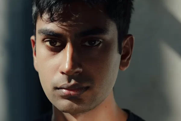 Ex investigador de OpenAI denuncia violaciones de derechos de autor