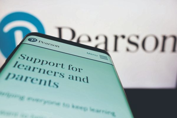 Microsoft y Pearson se unen para solucionar el problema de la educación y uso de la IA