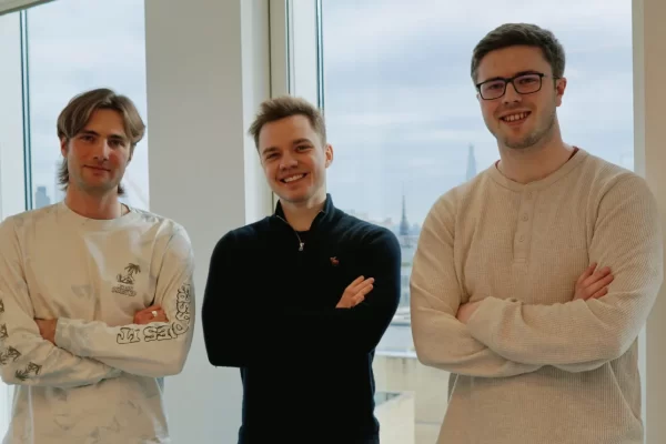 Ex-Ingenieros de Palantir apuestan por superar a Salesforce y Microsoft con agentes de IA