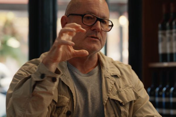 Demandan a OpenAI y Jony Ive por uso de la marca iyO, una empresa conocida por Altman