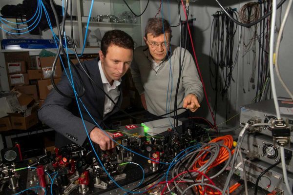 Harvard logra que un computador cuántico funcione sin interrupciones durante horas